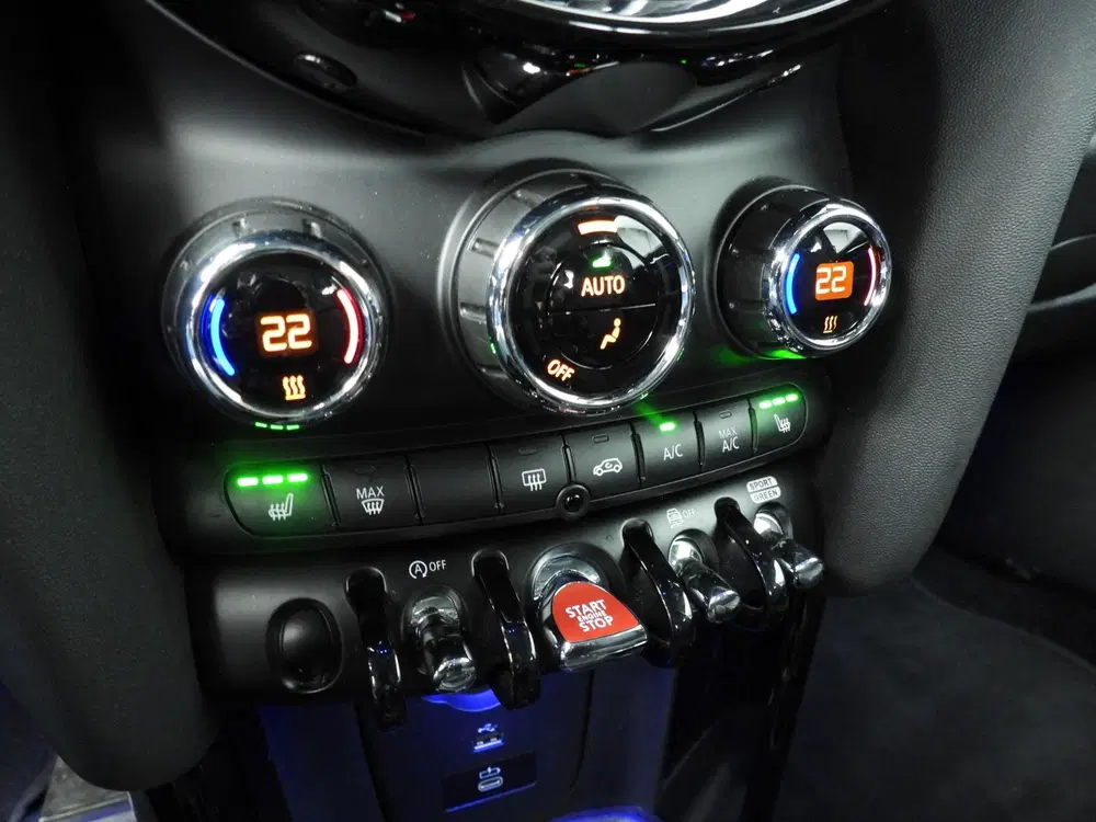 Mini Cooper Cooper Camden Go Edition uit 2022, foto 14