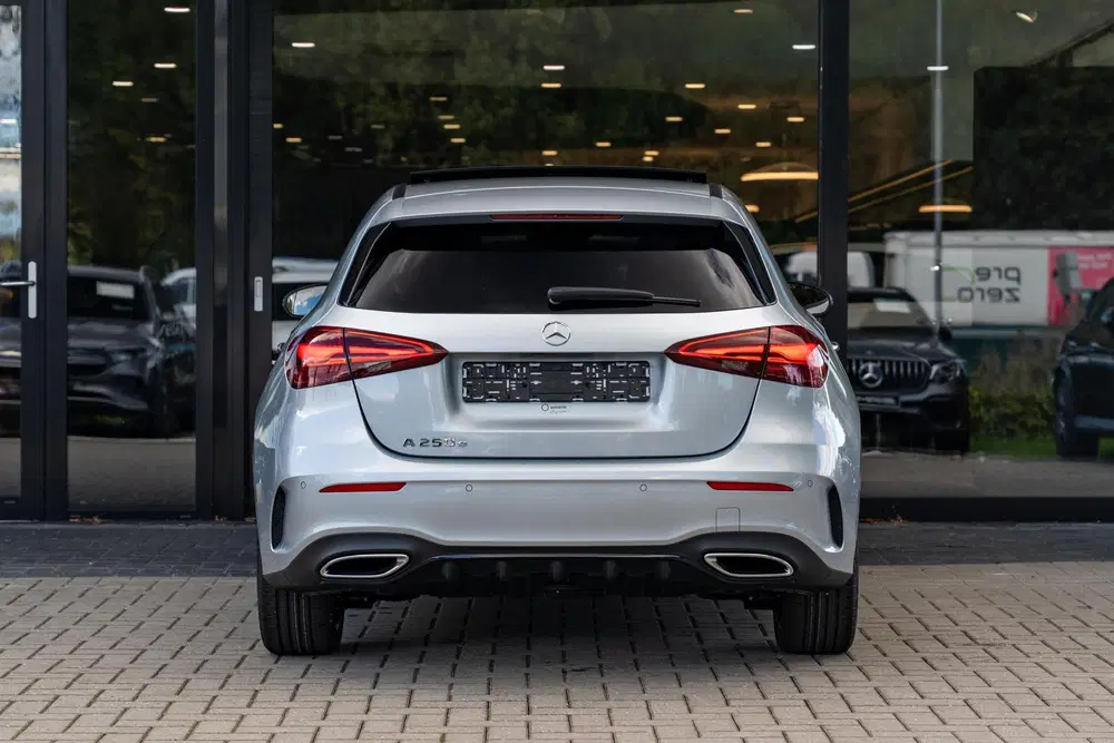 Mercedes-Benz A-Klasse 250e Business Solution AMG uit 2025, foto 10
