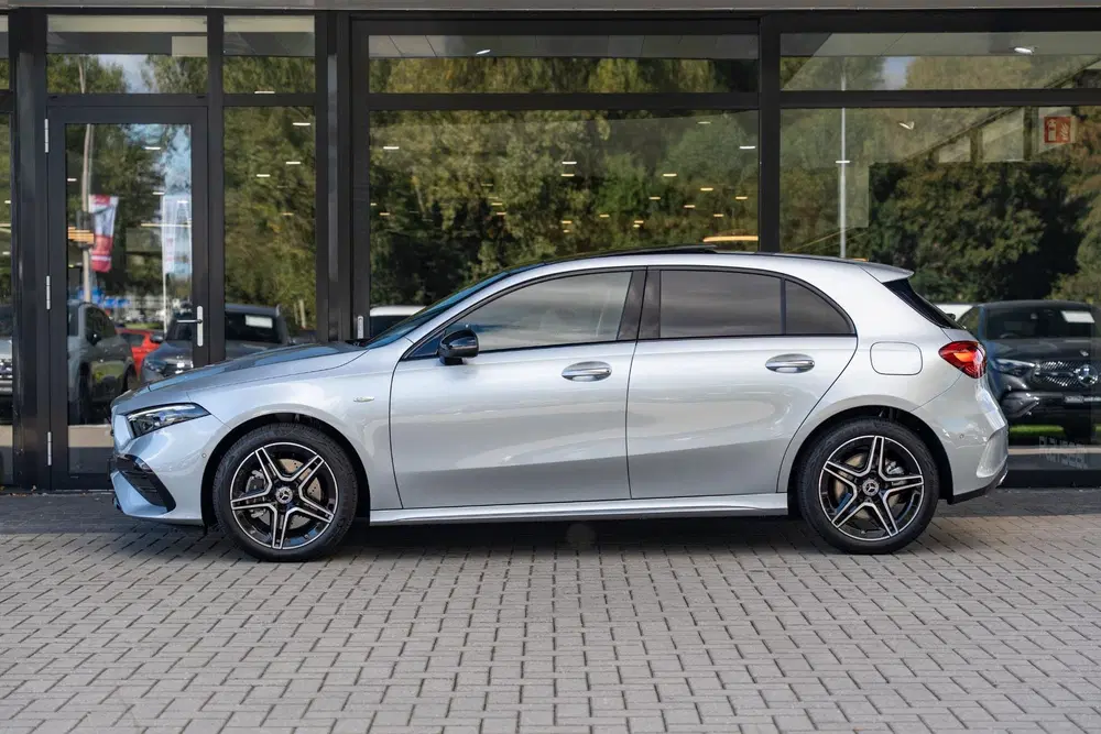 Mercedes-Benz A-Klasse 250e Business Solution AMG uit 2025, foto 12