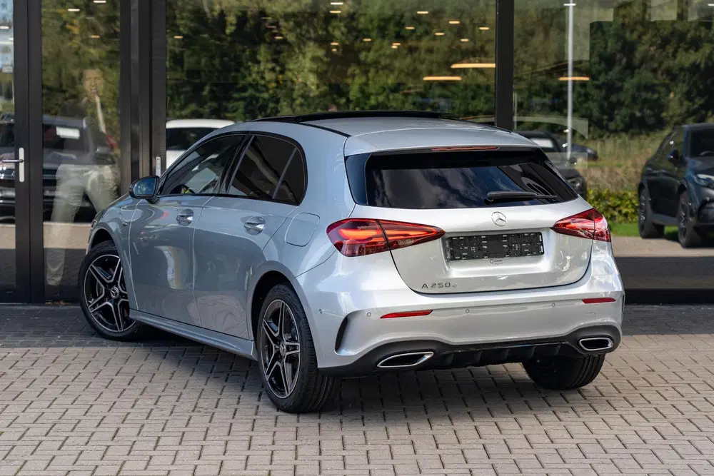 Mercedes-Benz A-Klasse 250e Business Solution AMG uit 2025, foto 14
