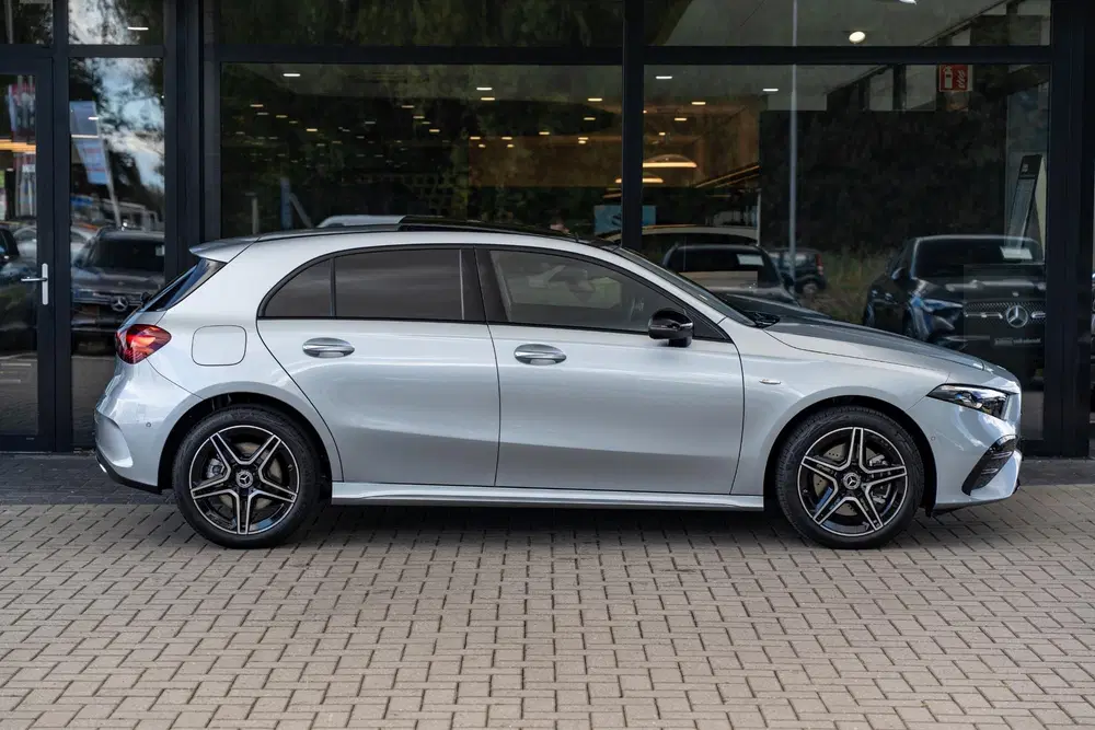 Mercedes-Benz A-Klasse 250e Business Solution AMG uit 2025, foto 7