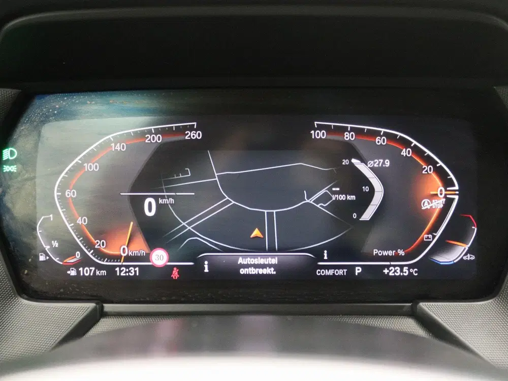 BMW 1-serie 120i Executive Edition uit 2023, foto 8