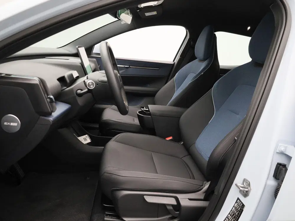 Volvo EX30 Single Motor Core uit 2024, foto 13