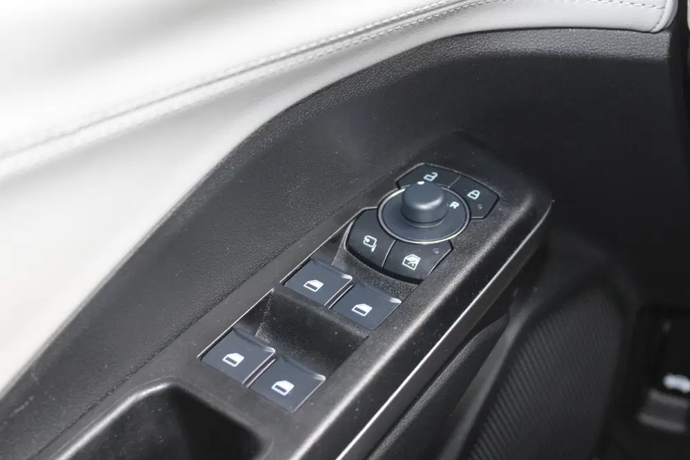 Ford Puma Gen-E Premium 44 kWh Winter Pack uit 2026, foto 9