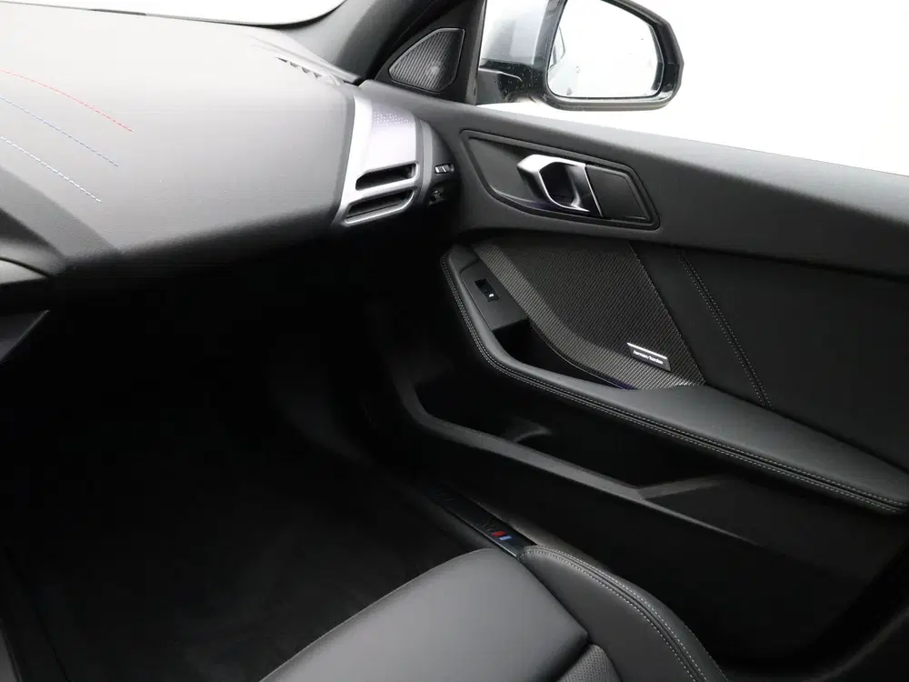 BMW 1-serie 120 M Sport Design Edition uit 2026, foto 15