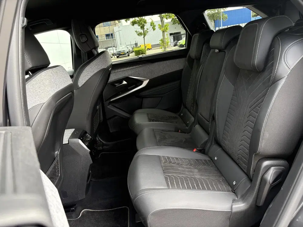 Peugeot 5008 1.2 Hybrid 145 GT 7p uit 2025, foto 11
