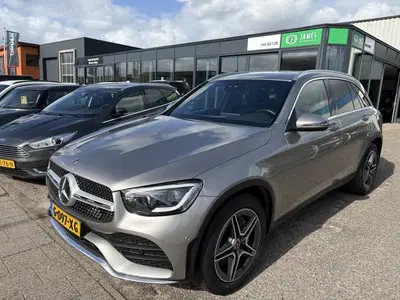 Mercedes-Benz GLC 200 Premium AMG-line uit 2020