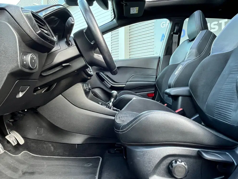 Ford Fiesta 1.5 ST-3 200PK Panodak uit 2019, foto 11