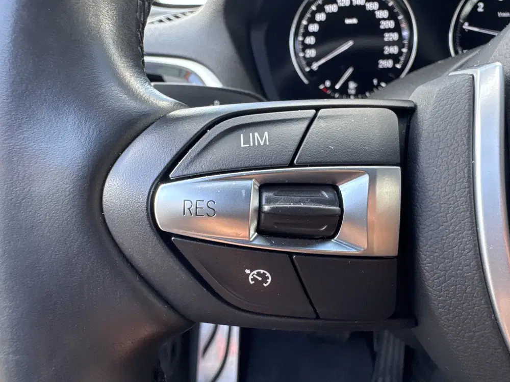 BMW 1-serie 118i Edition M Sport Shadow High Executive uit 2019, foto 15
