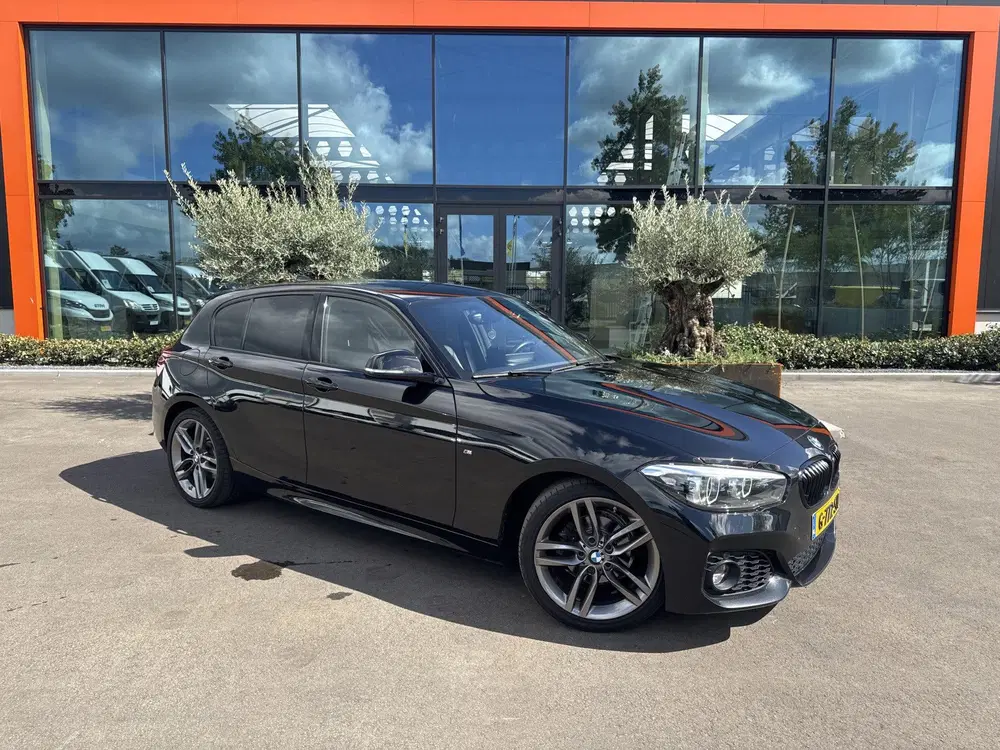 BMW 1-serie 118i Edition M Sport Shadow High Executive uit 2019, foto 7