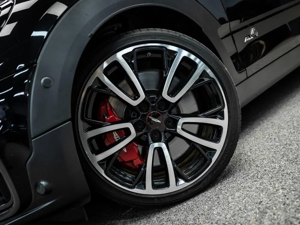Mini Clubman 2.0 JCW ALL4 John Cooper Works uit 2021, foto 2