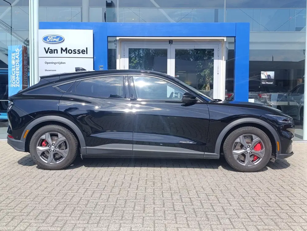 Ford Mustang Mach-E Extended RWD 98 kWh uit 2021, foto 5