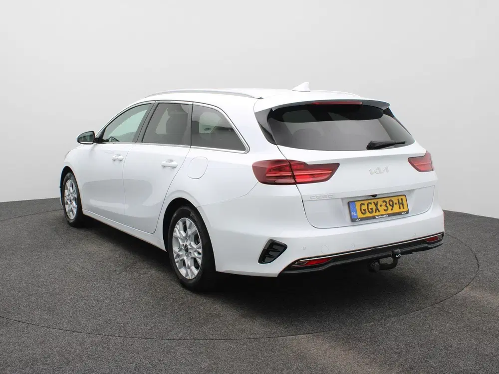 Kia Ceed 1.0 T-GDi DynamicPlusLine uit 2024, foto 2