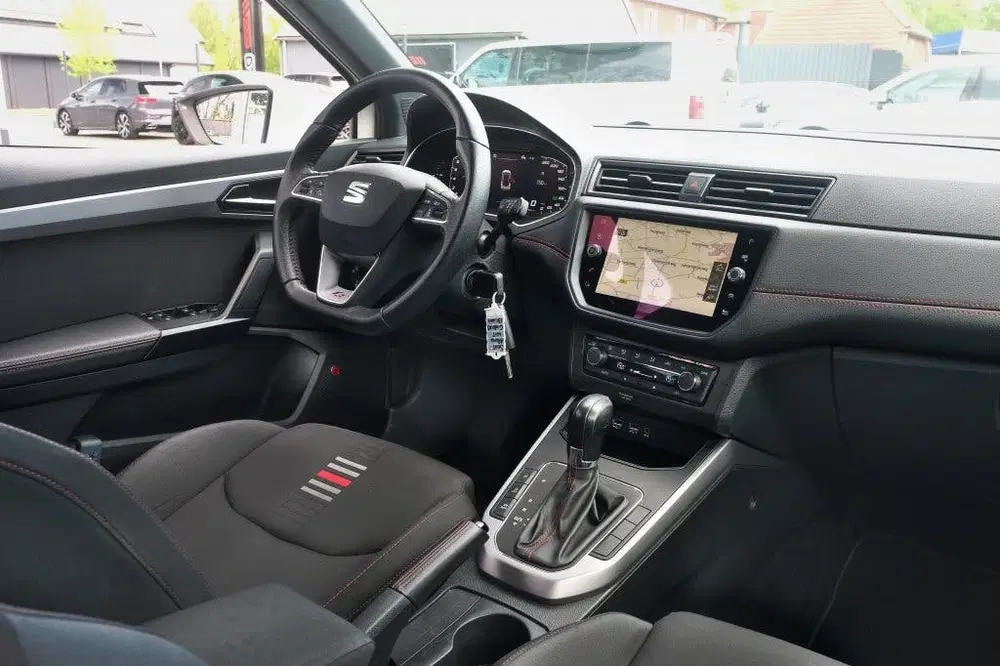 SEAT Arona 1.0 TSI FR DSG uit 2020, foto 2