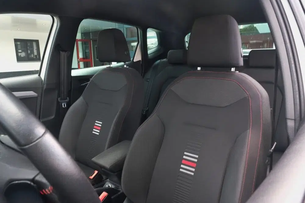 SEAT Arona 1.0 TSI FR DSG uit 2020, foto 3