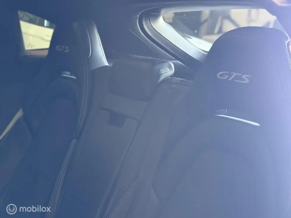 Porsche Panamera Sport Turismo 4.0 GTS PANO uit 2019, foto 15