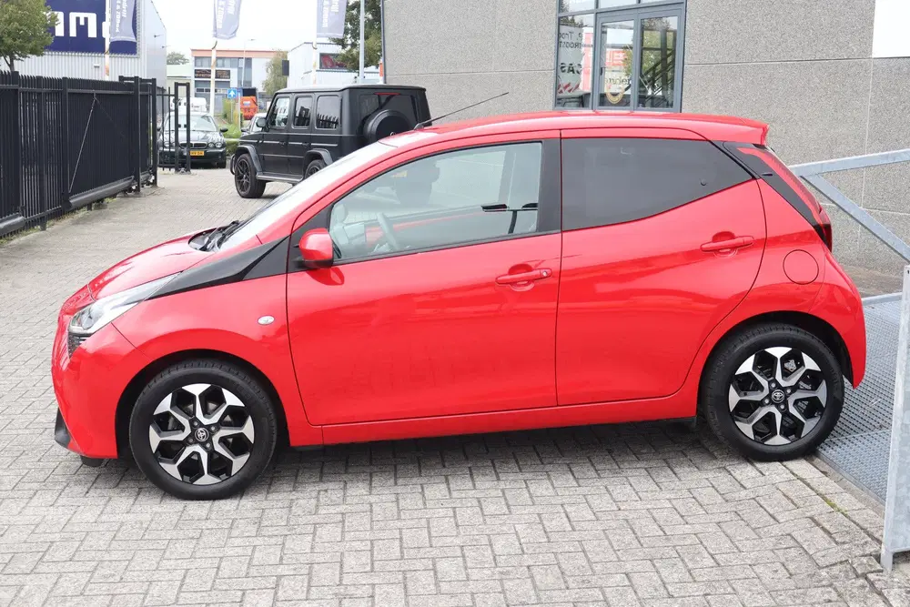 Toyota Aygo 1.0 VVT-i x-joy Automaat Nederlandse auto uit 2021, foto 4