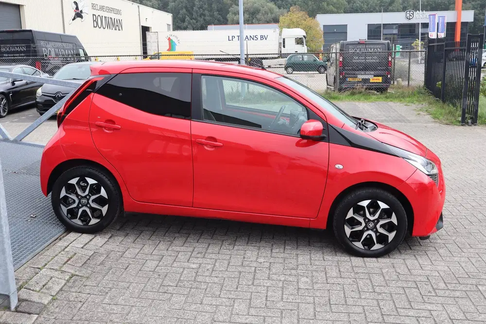 Toyota Aygo 1.0 VVT-i x-joy Automaat Nederlandse auto uit 2021, foto 9