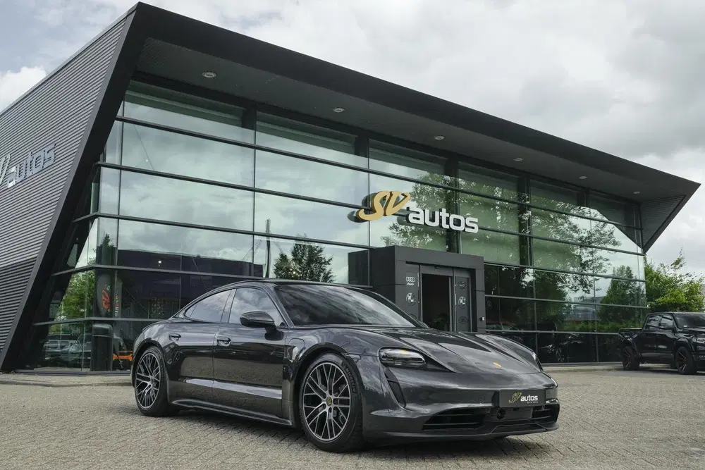 Porsche Taycan Performance Plus 476pk 93 uit 2021