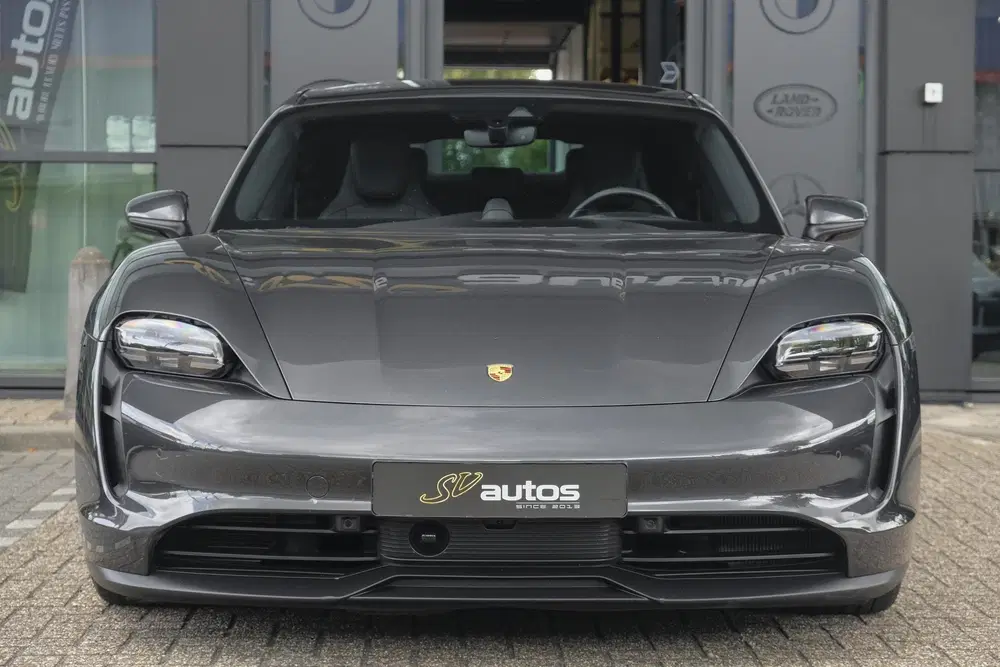 Porsche Taycan Performance Plus 476pk 93 uit 2021, foto 13