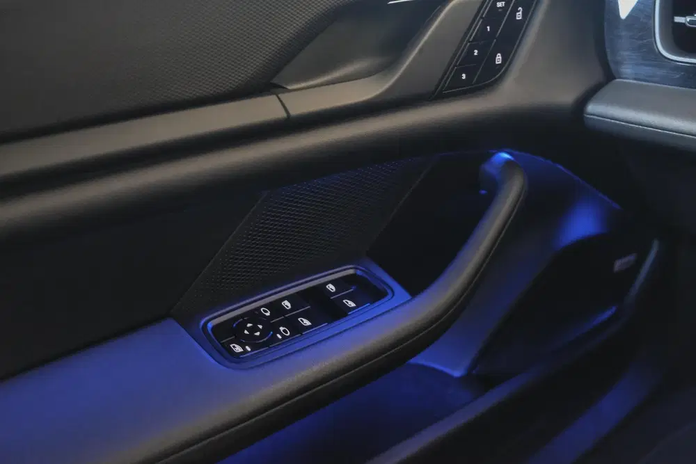 Porsche Taycan Performance Plus 476pk 93 uit 2021, foto 15