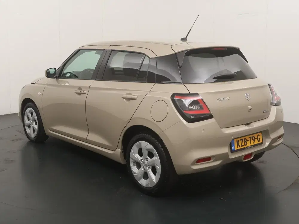 Suzuki Swift 1.2 Select Smart Hybrid Automaat uit 2026, foto 3