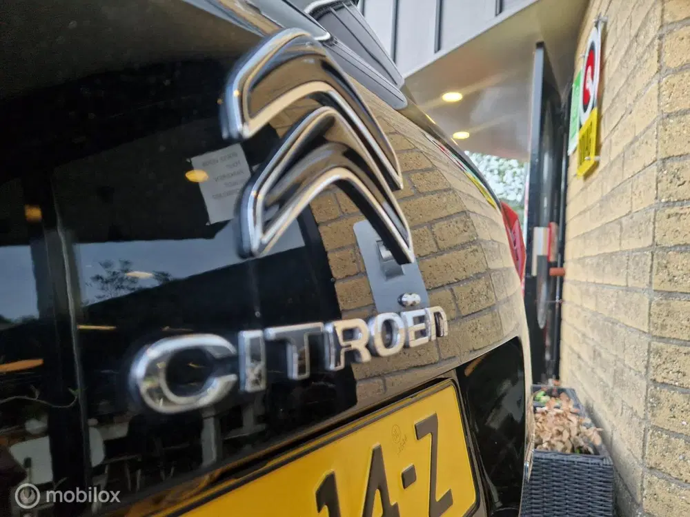 Citroën C5 Aircross Citroen C5 Aircross 1.6 Plug-in Hybrid 225 uit 2022, foto 14