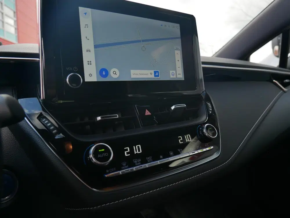 Toyota Corolla 2.0 Hybrid Team D GR Navi+BT uit 2022, foto 9