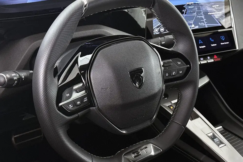 Peugeot 408 1.6 HYbrid 225 EAT8 GT FOCAL Alcantara Mas uit 2025, foto 12