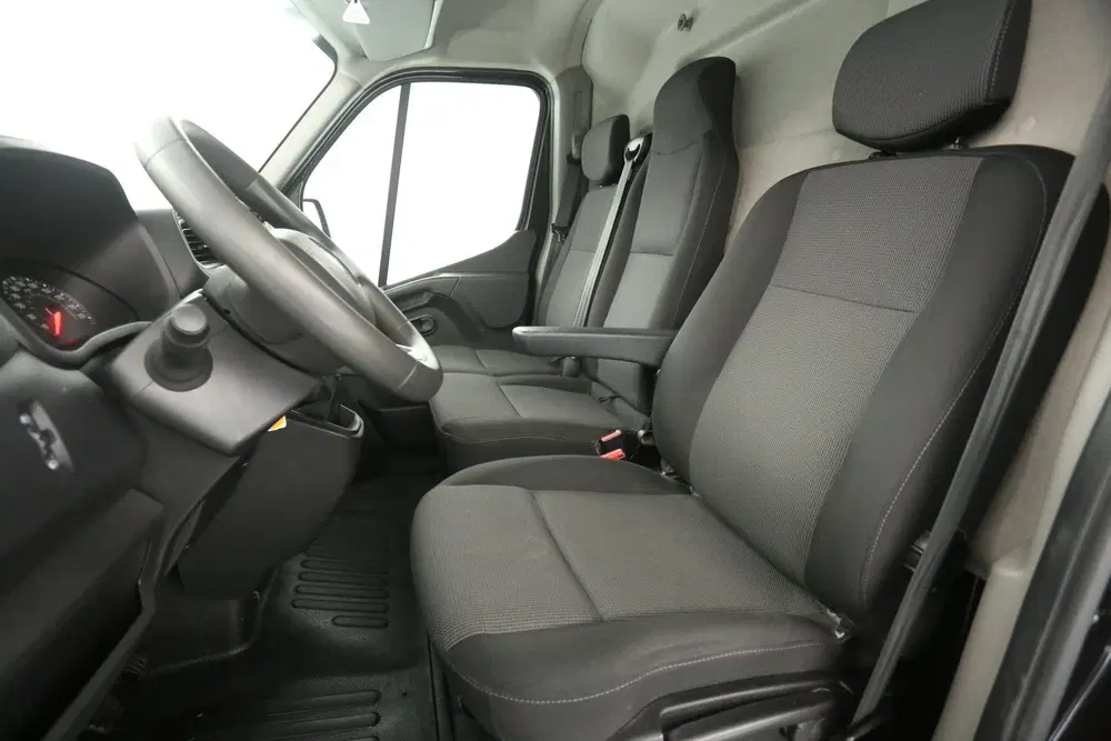 Renault Master 2.3 dCi 150PK L2H2 uit 2023, foto 9