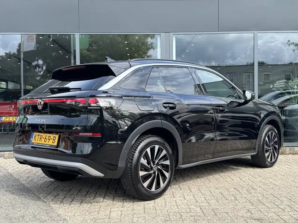 Volkswagen T-Roc 1.5 eTsi Life First uit 2025, foto 3