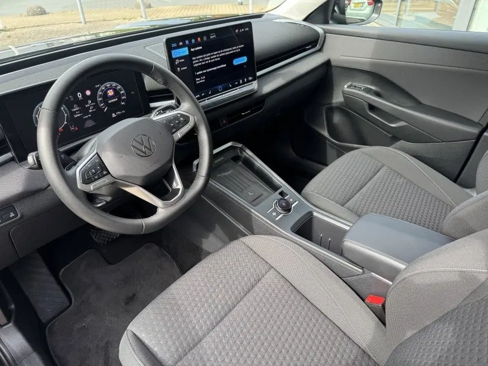 Volkswagen T-Roc 1.5 eTsi Life First uit 2025, foto 5