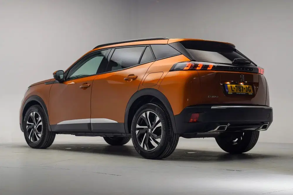 Peugeot 2008 1.2 PureTech Allure Pack Aut. [ LED Apple uit 2021, foto 3