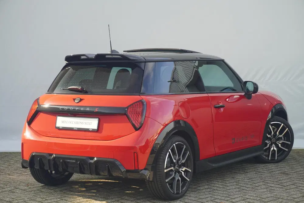 Mini John Cooper Works Cooper S John Cooper Works uit 2026, foto 2