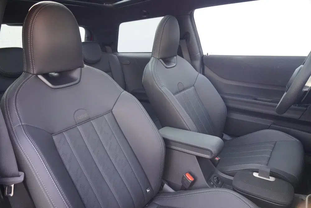 Mini John Cooper Works Cooper S John Cooper Works uit 2026, foto 7
