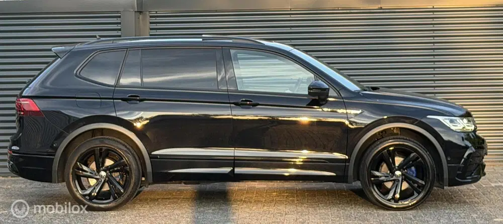 Volkswagen Tiguan Allspace 1.5 TSI R-Line 7p. pano 360 Leder uit 2022, foto 10