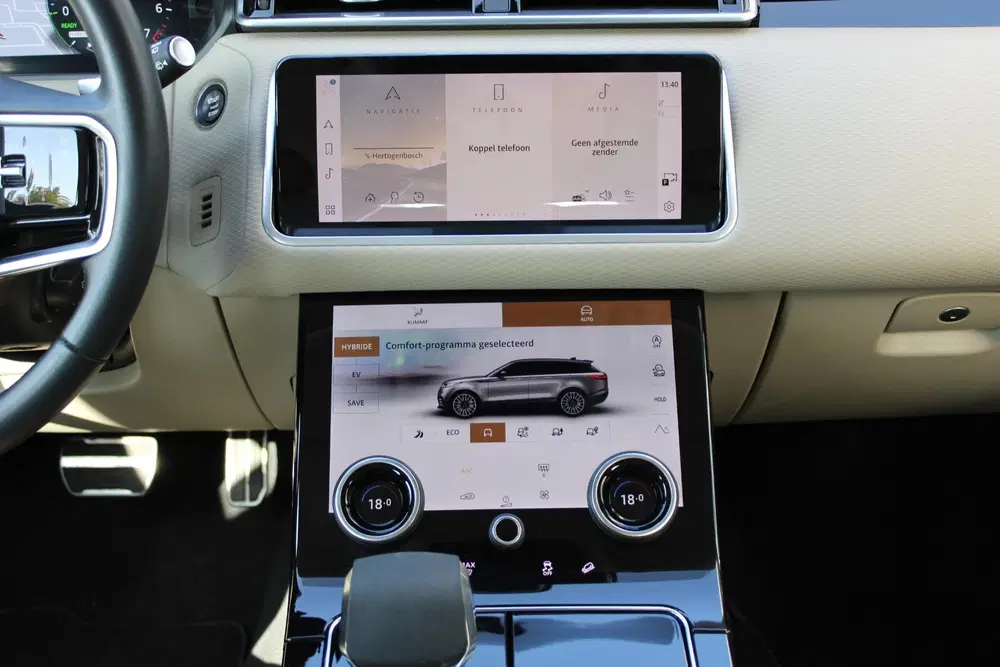 Land Rover Range Rover Velar 2.0 P400e S uit 2023, foto 11