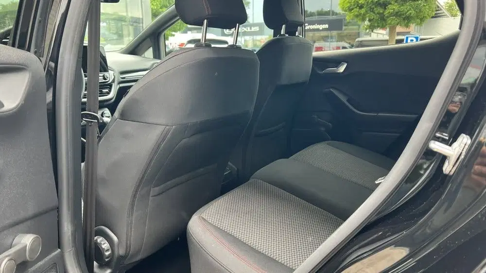 Ford Fiesta 1.0 EcoB. ST-Line uit 2019, foto 10