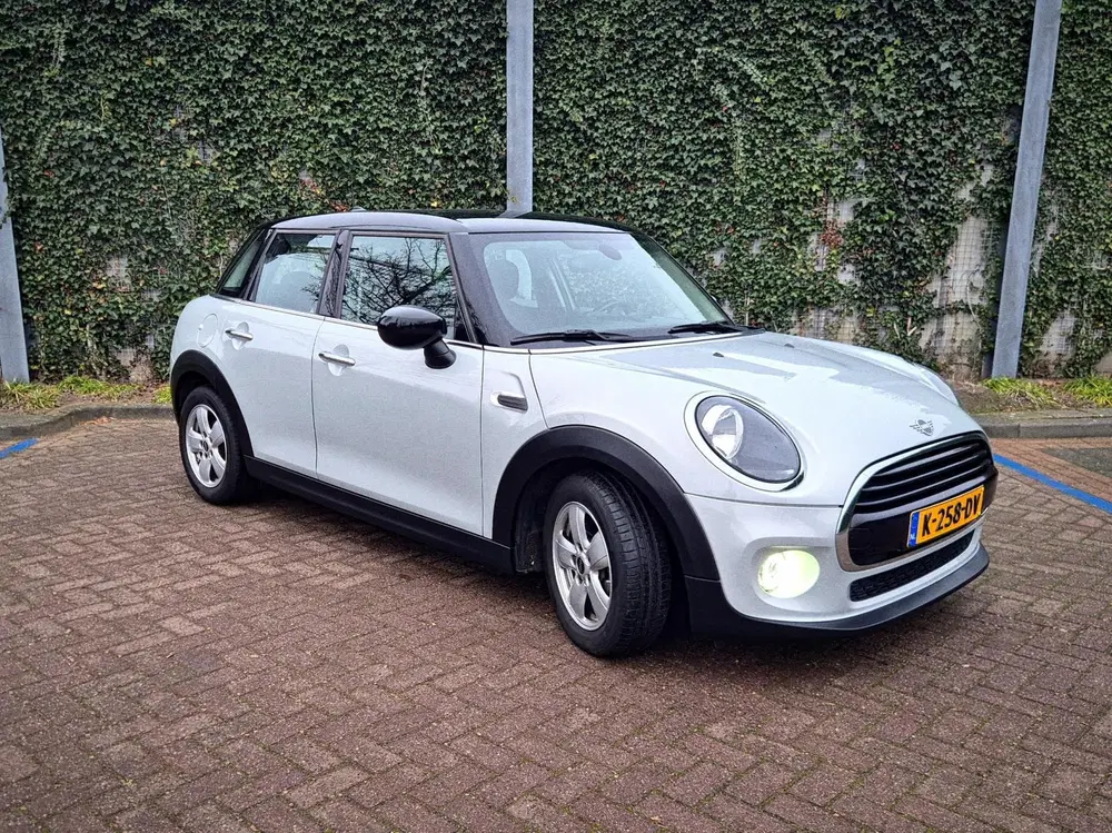 Mini Cooper 1.5 136pk 5-Deurs uit 2021, foto 12