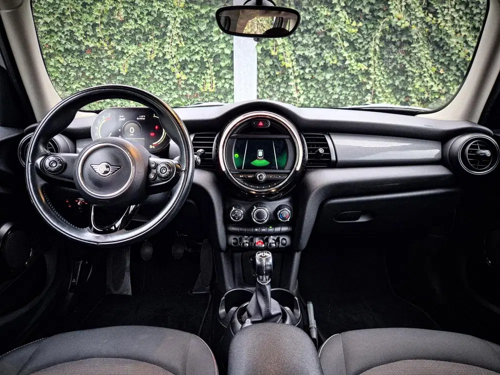 Mini Cooper 1.5 136pk 5-Deurs uit 2021, foto 2