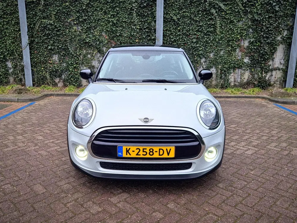 Mini Cooper 1.5 136pk 5-Deurs uit 2021, foto 5