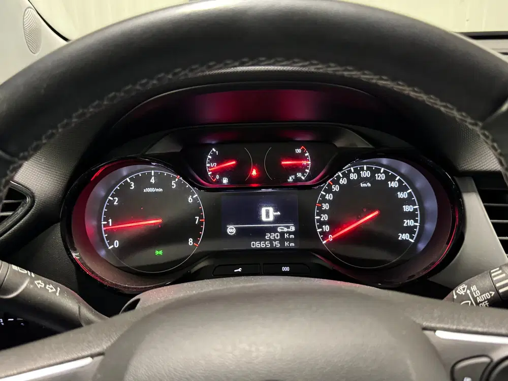 Opel Crossland 1.2 uit 2021, foto 14