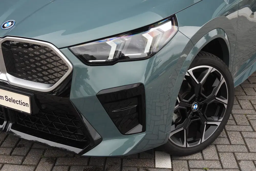 BMW iX2 eDrive20 M Sport uit 2025, foto 4
