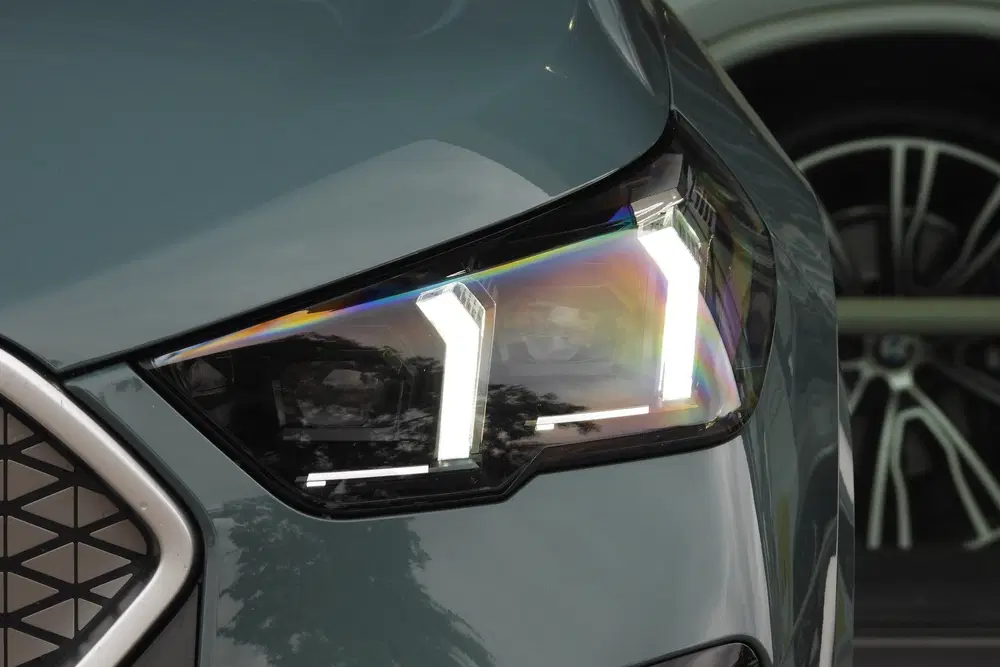 BMW iX2 eDrive20 M Sport uit 2025, foto 6