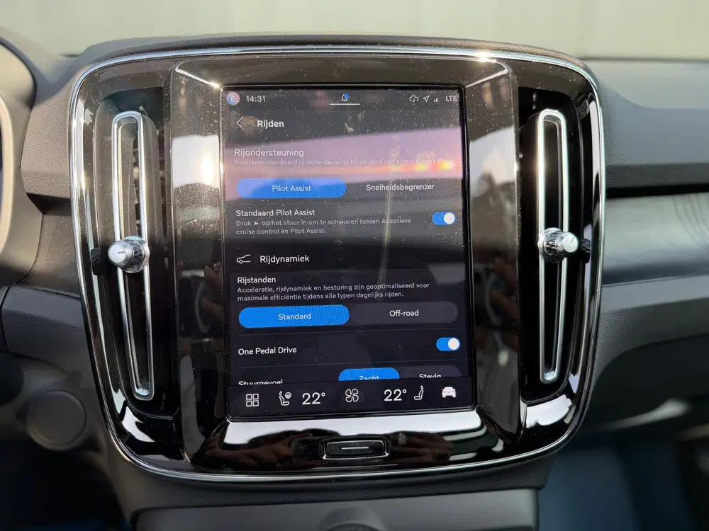 Volvo XC40 Recharge Pro Pure Electric 2WD uit 2023, foto 13