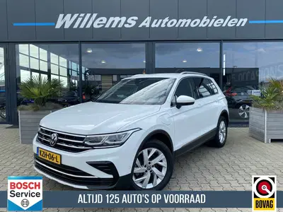Volkswagen Tiguan 1.4 TSI eHybrid Business+ Trekhaak Wegklap uit 2023