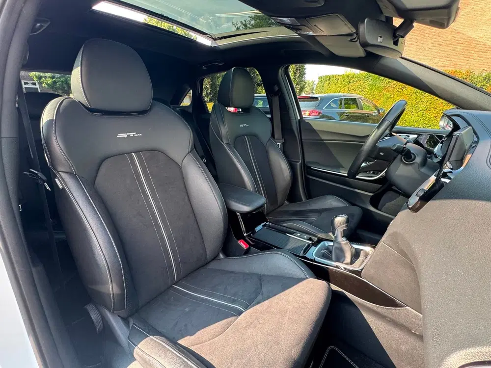 Kia Ceed 1.0 T-GDi GT-Line uit 2024, foto 10