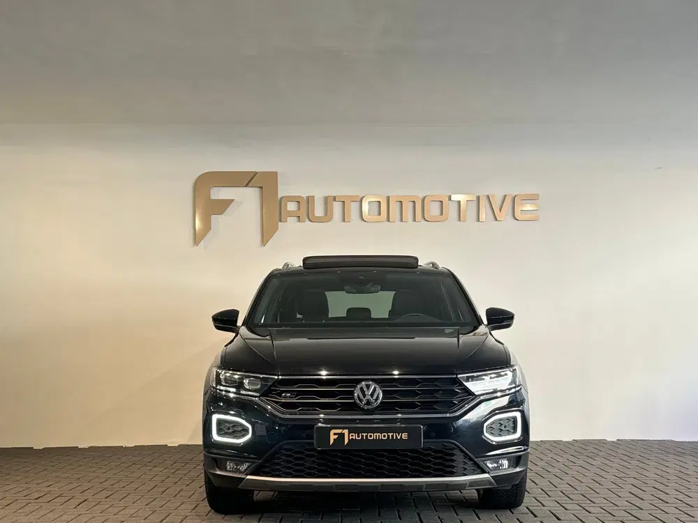 Volkswagen T-Roc 1.5 TSI Sport Pano uit 2020, foto 2