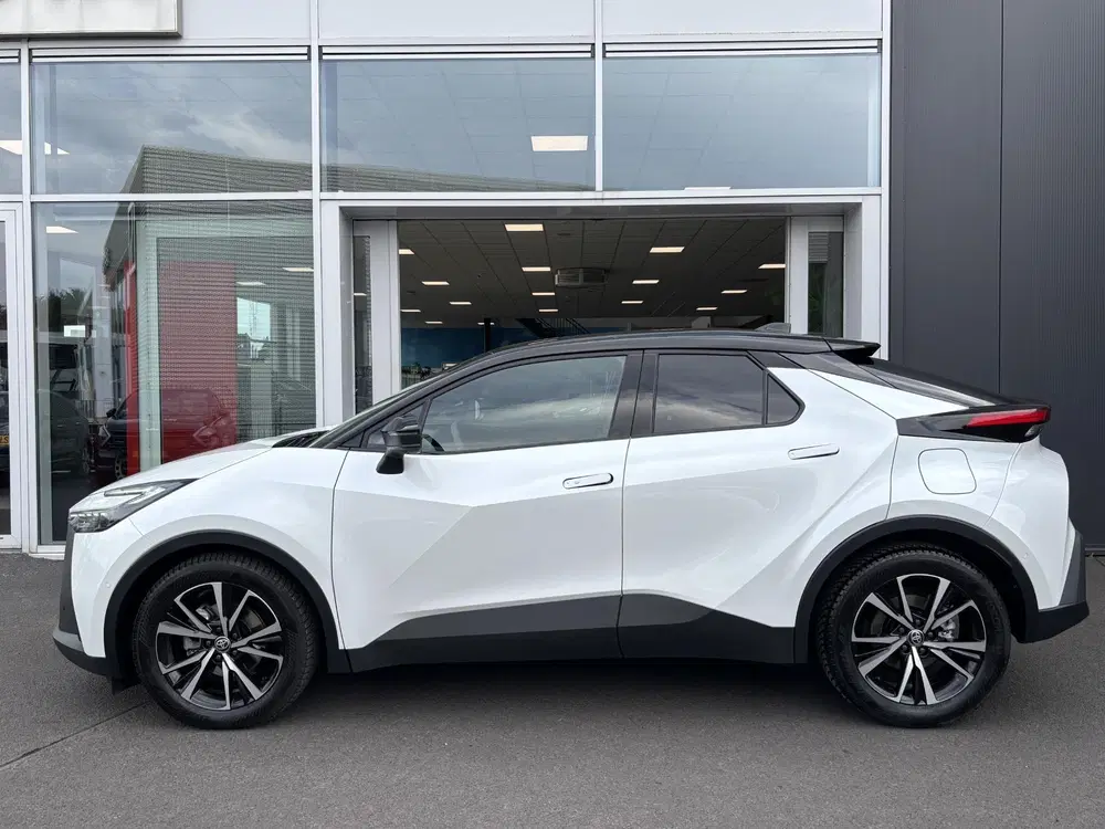 Toyota C-HR 1.8 Hybrid 140 First Edition uit 2024, foto 4
