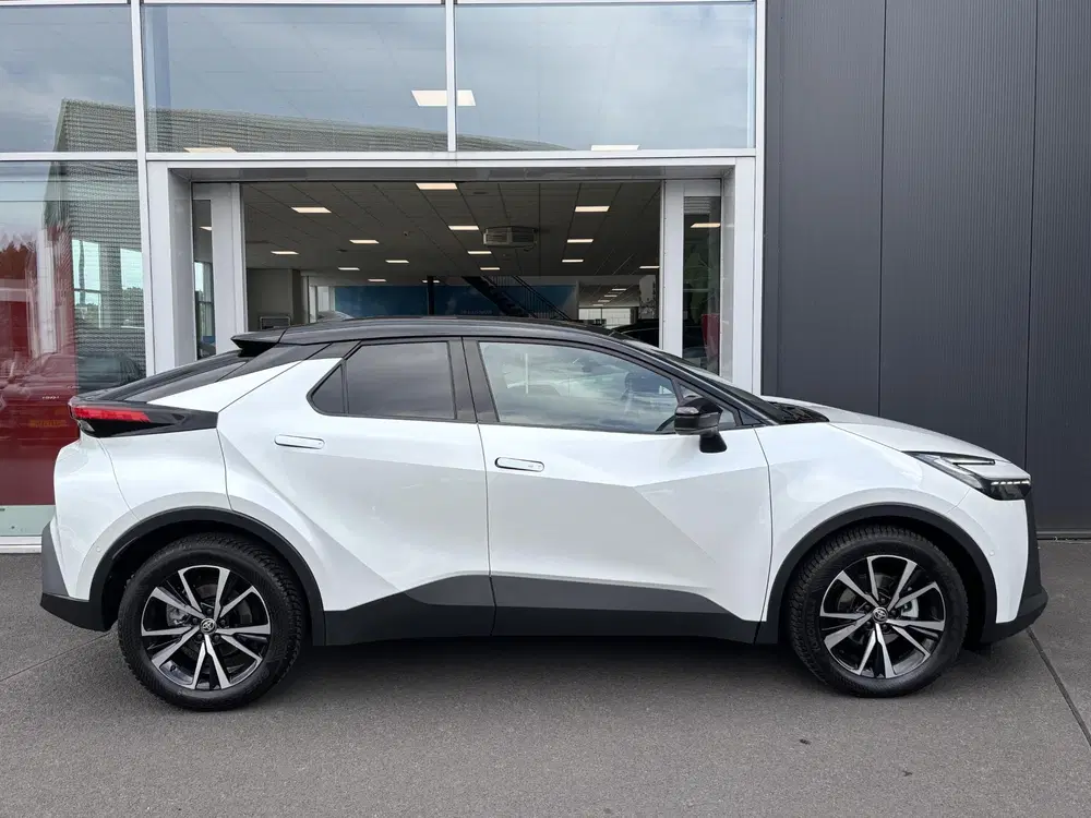 Toyota C-HR 1.8 Hybrid 140 First Edition uit 2024, foto 5
